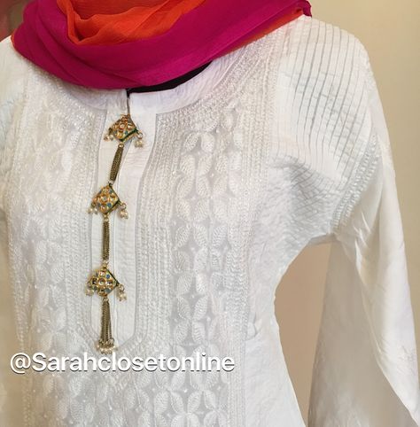 White chikankari kurta with kundan buttons Lucknowi Kurta Designs Women, White Lakhnavi Kurta Design, White Chikankari Suits, Chikenwork Kurti Design, White Chikankari Kurta, Chikankari Kurta, Churidar Designs, Indian Designer Suits, Kurta Style