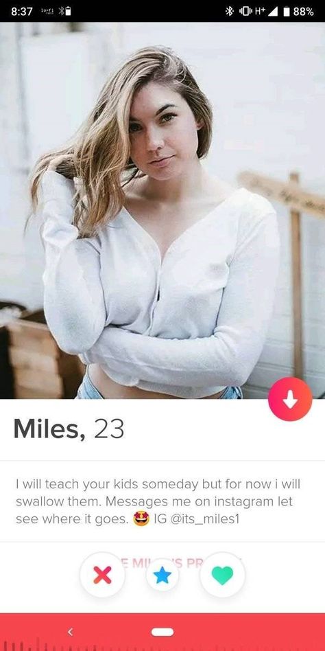 20 Saucy Tinder Profiles That Just Wanna Get Frisky Tinder Pictures, Funny Tinder Profiles, Tinder Bio, Free Dating Websites, Tinder Profiles, Tinder Humor, Tinder Profile, Best Dating Apps, Dating Tips For Women