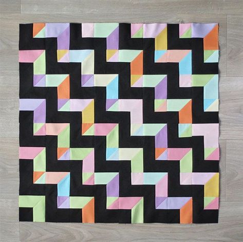 Box Pouch Pattern, Zigzag Quilt, Zig Zag Quilt, Chevron Quilt Pattern, Zigzag Line, Zig Zag Design, Weaving Inspiration, Zigzag Design, Box Pouch