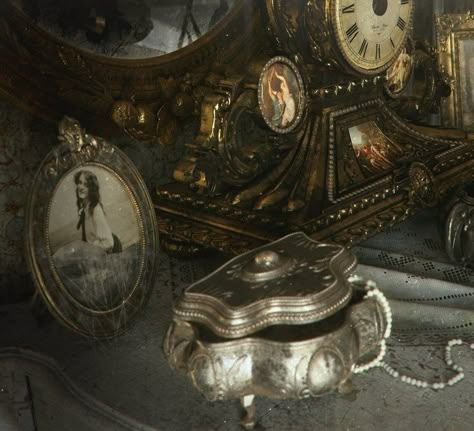 Kei Visual, Dark Academy, Shadow Bone, Interview With The Vampire, Antique Clocks, Noble House, Dark Academia Aesthetic, Academia Aesthetic, Victorian Gothic