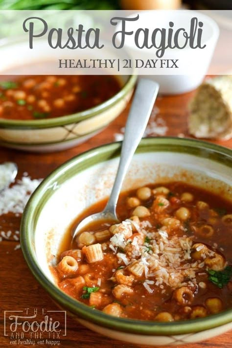 Pasta Fagioli {21 Day Fix | Weight Watchers} - The Foodie and The Fix 21 Day Fix Pasta, Weight Watchers Pasta Recipes, Weight Watchers Pasta, 21 Day Fix Meal Plan, Beachbody Recipes, Pasta Fagioli, Quick Healthy Dinner, Fall Recipes Healthy, 21 Day Fix Meals