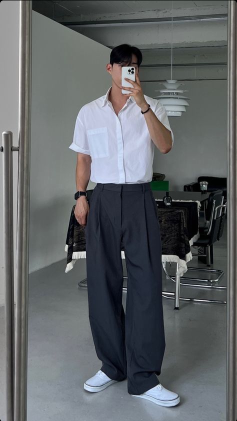 Straight Cut Pants Outfit Men, Straight Cut Pants Outfit, Handsome Masculine Men, Straight Pants Outfit, Soft Boy Outfits, Designs Clothes, Korean Street Fashion Men, Haikyuu Cosplay, Colour Combinations Fashion