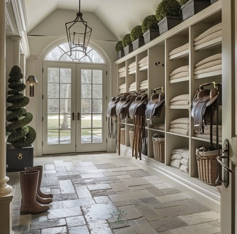 Curtain Trends, Luxury Horse Barns, Dream Barn Stables, Equestrian Barns, Horse Barn Designs, Dream Horse Barns, Horse Barn Plans, Living Room Curtain, Barn Interior