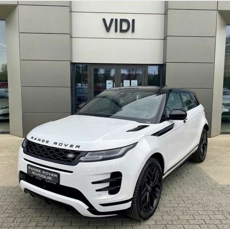 Range Rover Evoque 2024, White Range Rover, Range Rover White, Dream Cars Range Rovers, White Suv, Luxury Cars Range Rover, Rich Cars, White Range, Biker Photoshoot