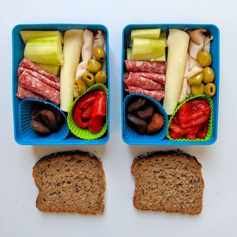 Charcuterie Bento, Charcuterie Board Lunch, Lunch Charcuterie Board, Lunch Charcuterie, Charcuterie Lunch, Turkey Slices, School Lunch Ideas For Kids, Fancy Lunches, Desk Lunch