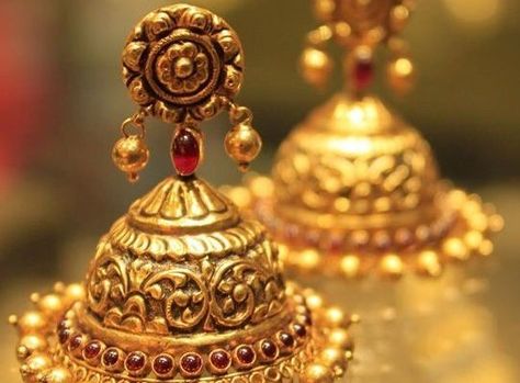 Gold Earrings Buttalu Temple Jewelry Earrings Buttalu, Bridal Jhumkas, Buttalu Designs, Gold Buttalu, Grt Jewellers, Jhumka Design, Gold Jewellery India, Gold Jhumkas, Pakistani Jewellery