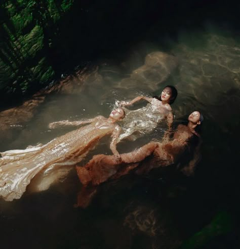 Water Nymphs, Mermaid Aesthetic, Body Of Water, Sea Witch, Divine Feminine, Photography Inspo, Art Reference Photos, Pose Reference, Aesthetic Pictures