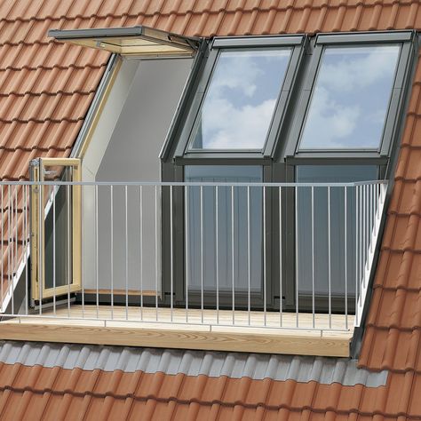 Pop-Up Balcony: Attic Window Transforms into Outdoor Space  Read more: http://dornob.com/pop-up-balcony-attic-window-transforms-into-outdoor-space/#ixzz4hlfz2cEr Roof Balcony, Balcony Window, Attic Window, Attic Playroom, Attic Conversion, Attic Bathroom, Attic Renovation, Attic Remodel, Loft Room