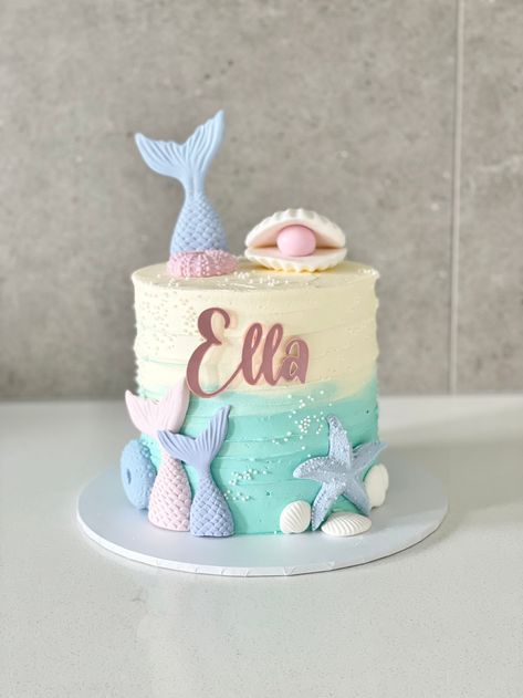 One Tier Mermaid Cake, Mermaid Theme Cake Design, Mermaid Party At Home, Birthday Cakes Without Fondant, Popular Cakes Designs, Chocolate Mermaid Cake, Mermaid Cake Ideas Birthdays, Pastel Mermaid Cake, Simple Mermaid Cake