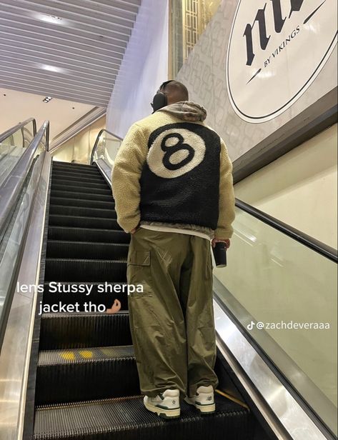 Stussy 8 Ball Sherpa, Stussy 8 Ball Fleece, 8 Ball Fleece, Streetwear Style Outfits, Sherpa Jacket Outfit, Stussy 8 Ball, Fleece Outfit, 8 Ball, Jacket Outfit