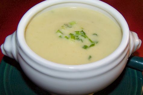 Scallion Soup, Lifestyle Inspiration, Gumbo, Soup And Salad, Cheeseburger Chowder, Soups And Stews, Pasta Salad, Stew, Healthy Eating