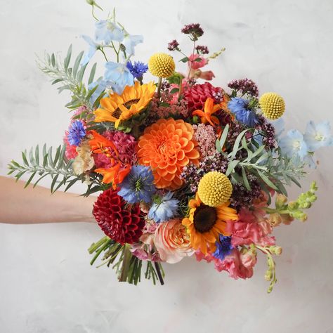 Valentine’s Day Box Ideas For Adults, Wild Flower Wedding Bouquet Summer, Bright Fall Wedding Flowers, Wedding Bouquet Colourful, Bright Bouquet Wedding, Colourful Wedding Bouquet, Colourful Sunflower Bouquet, Dahlia Bouquet Wedding, Dahlia And Wildflower Bouquet