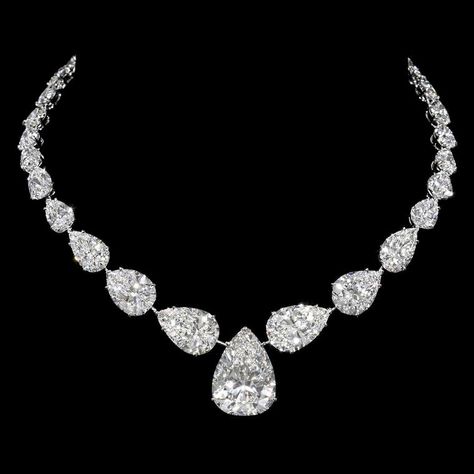 Extraordinary necklace from Jahan set with impeccably graduated colourless pear-shape diamonds totalling more than 100 carats, centering on a stunning 22-carat pear-shape diamond Pear Shaped Diamond Necklace, Diamond Heart Pendant Necklace, Kay Jewelry, Jewelry Brands, Jewelry Appraisal, Heart Pendant Diamond, Exclusive Jewelry, A Necklace, Pear Shaped Diamond