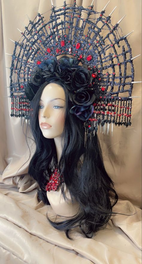 Halloween Head Piece, Vampire Headdress, Vampire Headpiece, Indian Goth, Burlesque Headpiece, Headdress Ideas, Skull Headdress, Junk Kouture, Gothic Headpiece