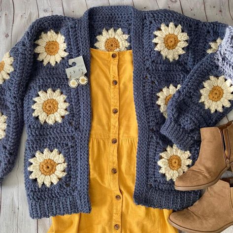 Blue Crochet Cardigan, Daisy Cardigan, Daisy Granny Square, Cardigan Crochet, Crochet Daisy, White Daisies, Blue Crochet, Lion Brand Yarn, Chunky Cardigan