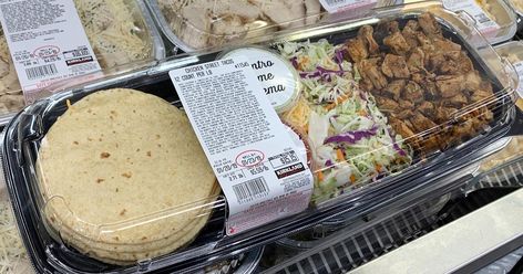 Street Taco Kits Now Available at Costco Taco Packaging, Best Costco Food, Costco Recipes, Chicken Taco Salad Recipe, Grocery Ideas, Taco Kit, Costco Food, Meal Train, Street Taco