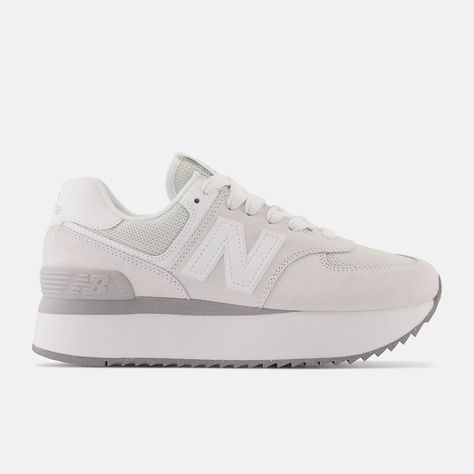 Women New Balance, New Balance Womens Shoes, Trendy Shoes Sneakers, Preppy Shoes, New Balance 574, Shoe Inspo, New Balance Sneakers, Hot Sneakers, New Balance Women