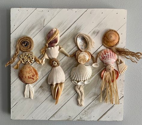 Seashell Women Wall Decor / Shell People /coastal Seashell - Etsy Seashell People, Seashell Artwork, Seashell Art Diy, Beach Themed Crafts, Oyster Shell Crafts, Seashell Projects, Seashell Wall Art, Art Coquillage, Shell Crafts Diy