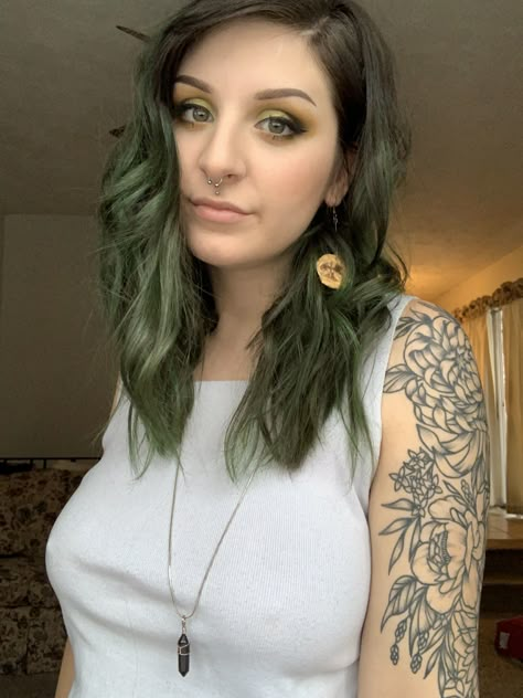 Moss Colored Hair, Moss Green Hair Color, Earthy Green Hair, Muddy Green Hair, Matcha Haircolor, Green Bayalage, Moss Hair Color, Mossy Green Hair, Olive Green Hair Color