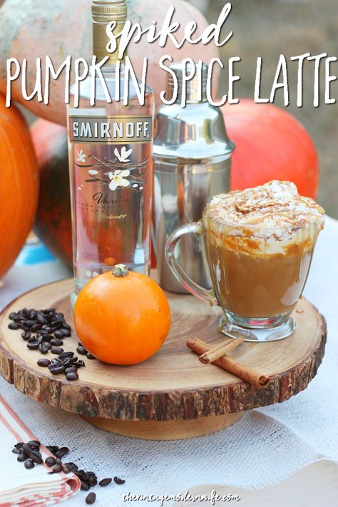 Spiked Pumpkin Spice Latte Smirnoff Vanilla Vodka Recipes, Vodka Whipped Cream, Pumpkin Latte Recipe, Mommy Juice, Homemade Cocktails, Easy Cocktail, Vodka Recipes, Autumn Recipes, Delicious Drink Recipes