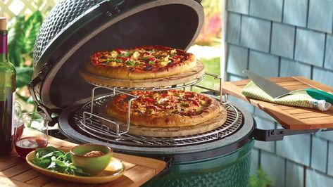 What’s a kamado grill? Everything you need to know about kamado grilling - Reviewed Kitchen & Cooking Green Egg Pizza, Big Green Egg Pizza, Veggie Kebabs, Big Green Egg Grill, Green Egg Grill, Egg Grill, The Big Green Egg, Green Egg Recipes, Ceramic Grill