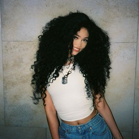 Jaden Jona Instagram, Jaden Jona, Long Natural Curly Hair, Girl Pfps, 3c Hair, Mixed Curly Hair, Colored Curly Hair, Beautiful Curly Hair, Black Curly Hair