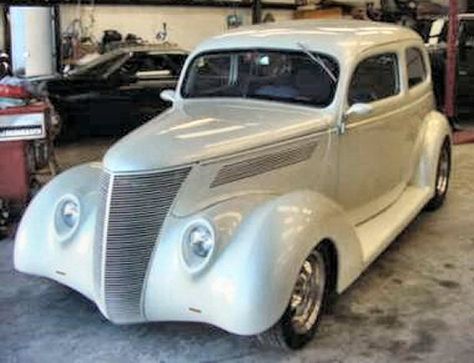 1937 FORD 2 DOOR SLANTBACK SEDAN STEEL STREET ROD 1929 Ford Roadster, Street Rods For Sale, 5th Wheel Trailers, 1931 Ford Model A Pickup, 32 Ford Roadster, 1934 Ford Sedan, 1932 Ford Roadster, Vintage Air, 5th Wheels