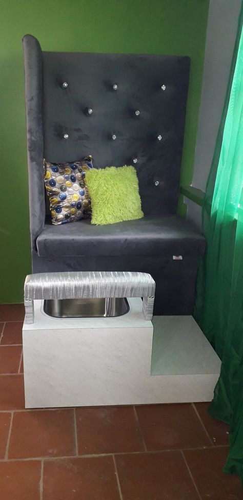 Single seat pedicure bench for the best relaxation your can get. Single Pedicure Station Ideas, Pedi Station, Pedicure Station Ideas, Spa Bench, Pedicure Station, Uñas Ideas, Esthetics Room, Single Seater, Pedicure Chair