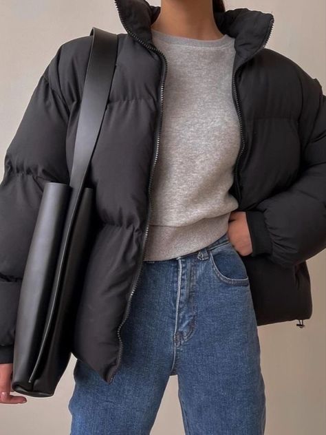 Puffer jacket/ trendy winter jacket/ school jacket/ winter outfit/ amazon finds/ amazon jacket / black jacket Crop Puffer Jacket Outfit, Black Puffer Outfit, Black Puffer Jacket Outfit, Women Puffer Jacket, Puffer Outfit, Quilted Coats, Puffer Jacket Outfit, Cropped Puffer Jacket, Black Puffer Jacket