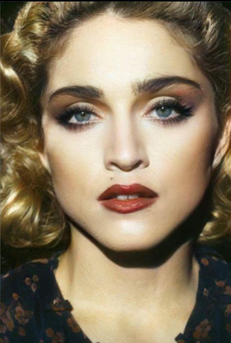 Madonna 80s Makeup, Madonna Hair, 80s Eye Makeup, 80s Hair And Makeup, 1980s Makeup And Hair, 80s Makeup Looks, 80’s Makeup, 1980s Makeup, Madonna Rare