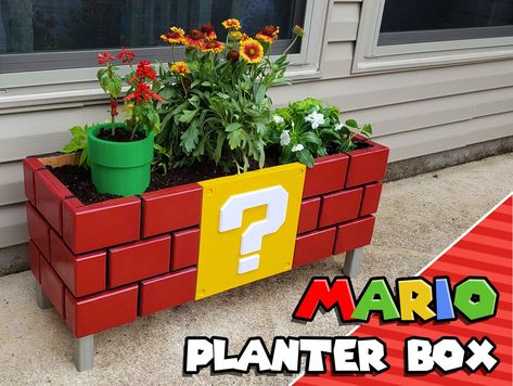 Mario Room, Diy Planter Box, Mario Birthday Party, Mario Birthday, Fire Flower, Deco Originale, Mario Party, Video Game Room, Planter Box