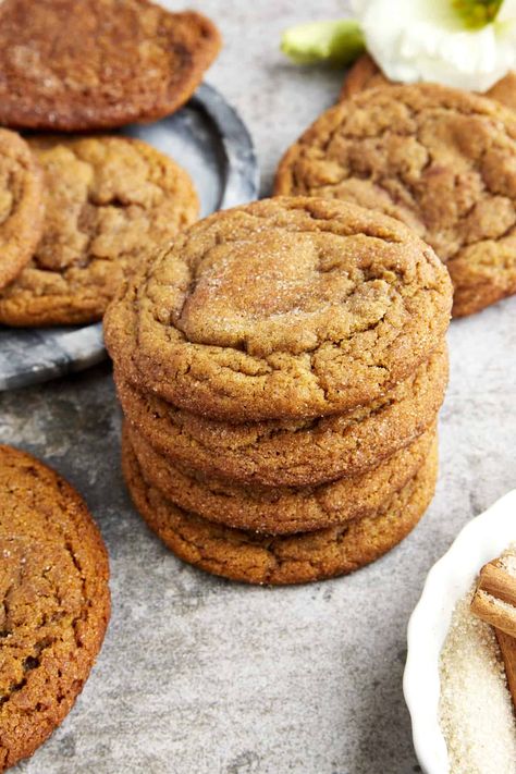 Gourmet Gingerbread Cookies, Stuffed Gingerbread Cookies, Easy Gingerbread Cookies Recipe Simple, Soft Gingerbread Cookies Recipe, Gingerbread Cookies Soft, Soft And Chewy Gingerbread Cookies, Backing Ideas, Yummy Bars, Gingerbread Cookies Recipe