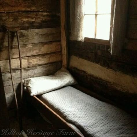 Country Colonial, Primitive Bedroom, Old Cabin, Cabin Interiors, Primitive Decorating Country, Wild Wild West, The Old West, Summer Kitchen, Story Board