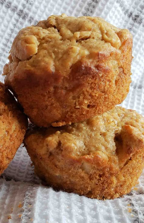 Sour Cream Apple Muffins Fresh Apple Muffins Recipes, Apple Sour Cream Bread, Sour Cream Muffin Recipes, Apple Muffins Easy, Muffins With Sour Cream, Sour Cream Apple Muffins, Apple Sauce Muffins, Apple Muffins With Sour Cream, Sour Cream Muffins Healthy