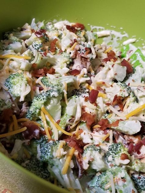 If you’re on the ketogenic diet or a low carb diet, try this cold broccoli salad recipe so easy and delicious! Made by Cindy Smith. Print Keto Broccoli Salad Ingredients 2 heads of broccoli chopped and blanched or you can sub one for cauliflower 1 cup sour cream 1 cup mayonnaise 1/4 cup sweetener swerve … Cold Broccoli Salad, Keto Broccoli Salad, Salad Keto, Keto Broccoli, Broccoli Salad Recipe, Low Carb Salad, Starting Keto Diet, Low Carb Diets, Broccoli Cheese