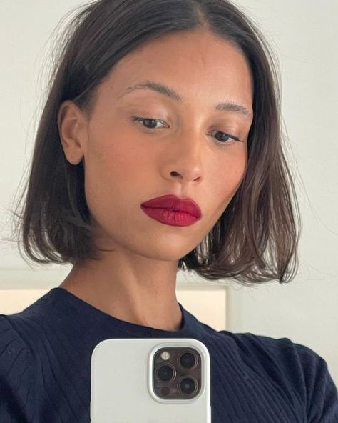 Soft Summer Makeup, Makeup Looks To Try, Fall Makeup Trend, Red Lip Makeup, Fall Makeup Looks, Hot Makeup, Winter Makeup, Celebrity Makeup Artist, Pat Mcgrath