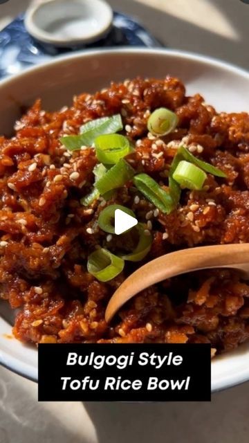 Vegan Bowls™ | Daily Vegan Recipes 🌱 on Instagram: "🌱 Here's a Bulgogi Style Tofu Rice Bowl that's 100% vegan & with a taste that so satisfying! 😋💯🌿

Follow @thefoodietakesflight for the recipe & instructions. Enjoy! ❤️🙌👍

#veganbowls #tofu #vegan" Tofu Bulgogi, Tofu Rice Bowl, Tofu Rice, Rice Bowl Recipe, Tofu Vegan, Vegan Tofu, Rice Bowls Recipes, Vegan Bowls, Vegan Cookbook