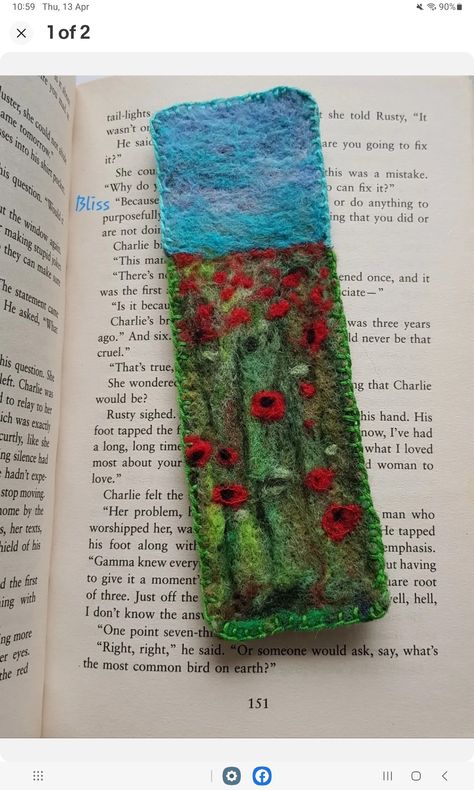 Felt Bookmark Ideas, Felted Bookmarks, Art Felting, Felted Painting, Felt Bookmark, Needle Felting Diy, Felting Ideas, Felt Book, Needle Felting Projects