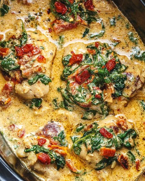 Low Carb Crock Pot Dinner Recipes: 5 Low-Carb Crockpot Dump Dinners — Eatwell101 Tuscan Garlic Chicken, Garlic Chicken Recipes, Crock Pot Recipes, Chicken And Spinach, Healthy Crockpot, Crockpot Recipes Slow Cooker, Dinner Recipes Crockpot, Spinach Stuffed Chicken, Low Carb Dinner