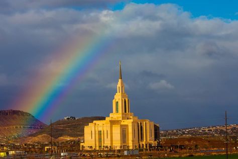 Relief Society Crafts, Temple Wallpaper, Jesus Christ Lds, Utah Temples, Temple Pictures, Lds Church, Lds Temples, Relief Society, Jesus Christ