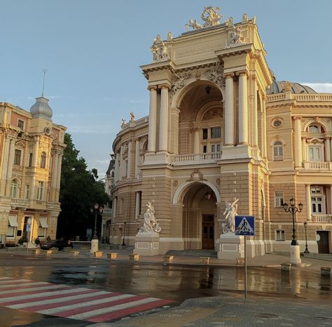 Odessa Aesthetic, Theatre Exterior, Winter House Exterior, Inspiring Architecture, Odessa Ukraine, Ballet Theater, Church Architecture, Lviv, Winter House