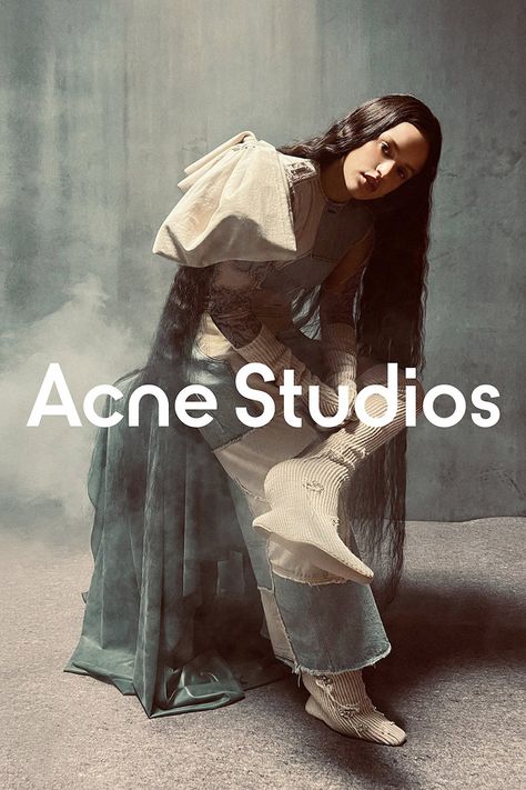 Rosalía is the Face of Acne Studios Fall Winter 2022 Collection Acne Studios Campaign, Acne Studio, Shooting Ideas, Campaign Fashion, Its Fall, Studio Photoshoot, Moving Image, Branding Photoshoot, Studio Shoot