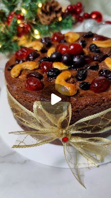 𝚃𝚑𝚎 𝙰𝚛𝚝𝚒𝚜𝚝𝚒𝚌 𝙲𝚘𝚘𝚔 ! on Instagram: "Last Minute Eggless Christmas Fruit Cake that is loaded with Juicy Berries soaked in Dark RUM only for a few hours yet so flavorful. This Plum Cake has a Super Moist Crumb like no other yet holds it's shape perfectly! Full Recipe Video link in my Instagram Highlights @theartisticcook under CHRISTMAS CAKES 🌲 Click on the YouTube link 🔗 𝗜𝗡𝗚𝗥𝗘𝗗𝗜𝗘𝗡𝗧𝗦 𝐅𝐎𝐑 𝐂𝐀𝐑𝐀𝐌𝐄𝐋 𝐒𝐘𝐑𝐔𝐏 1/4 Cup | 50gm Sugar 1 Tbsp Water Lemon juice 1 Tsp  1/2 Cup Hot Water 𝐅𝐎𝐑 𝐃𝐑𝐘 𝐅𝐑𝐔𝐈𝐓𝐒 ( To Soak Overnight) 1/2 Cup | 60gm Black Raisins 1/2 Cup | 60gm Dried cranberries 2 Tbsp Golden raisins  6 Tbsp Mixed Fruits (2 Prunes, 3 Glazed Cherries, 1 Dried Kiwi, 1 Apricot) 1/4 Cup Orange Juice( packaged orange juice) 1/2 Cup Dark Rum  𝐅𝐎𝐑 𝐓𝐇𝐄 Plum Cake Packaging, Christmas Plum Cake Recipe, Christmas Plum Cake, Rum Fruit Cake, Plum Cake Recipe, Dried Kiwi, Christmas Fruit Cake, Glazed Cherries, Water Lemon