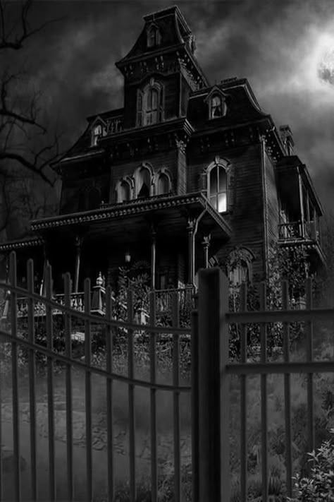 Is it weird that I could totally dig living here? Scary Houses, Creepy Houses, Spooky Places, Spooky House, رعب نفسي, Scary Places, Abandoned Mansions, Most Haunted, Haunted Places