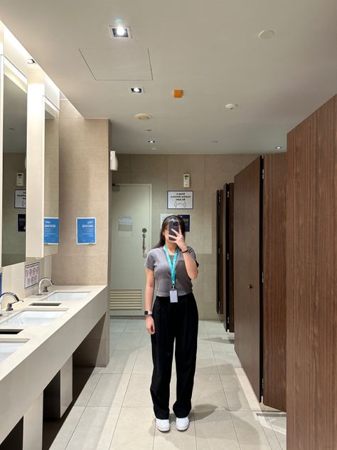 #officewear #officewearstyle #mirrorselfies #ootd #workwear #workoutfitswomen Women Mirror Selfie, Ootd Mirror, Office Ootd, Workout Fits Women, Office Outfits Women, Day 7, Outfits Women, Office Outfits, Office Wear