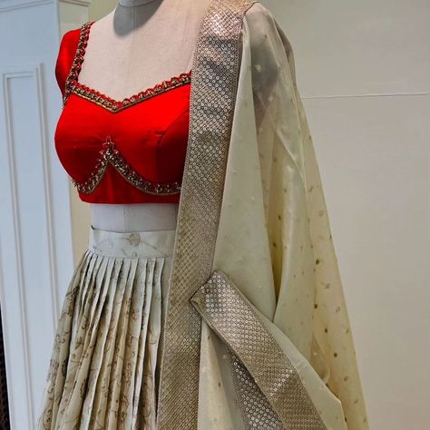 VISIT LIKE AND FOLLOW US For immediate response please call or WhatsApp us on +918099634110 Bridal lehenga.indianwedding lehenga.lehengalove.love.indianbridallehenga.indianware.saree.blouse,lehengalovers,indianbridalmakeup.bollywoodlehenga,haldi, Sangeet,haldidresses,bridalgagarhas, #lehenga #lehengalove #lehengalovers❤️❤️❤️ #lehengalovers #bridal #indianwedding #indiansaree #indianbride #indianbridalmakeup #indianbridalwear #bollywood #bigfatindianwedding #haldi #haldiceremony #usaindia... Half Saree Dupatta, Tissue Lehenga, Katori Blouse, Tissue Dupatta, Black Blouse Designs, Langa Voni, Traditional Chic, Blouse Works, Half Saree Lehenga