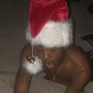 Miss U My Love, Sleepover Birthday Parties, Kodak Black, Rap Aesthetic, Christmas Icons, Christmas Poster, American Rappers, Music Covers, Tyler The Creator