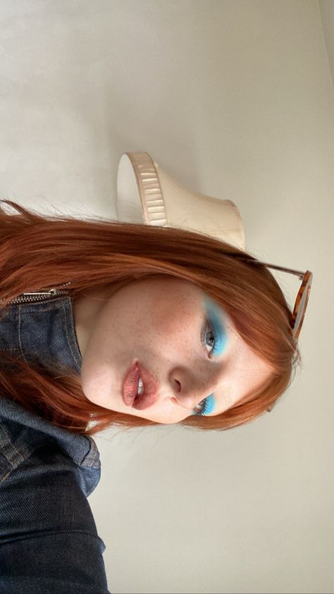 Bangs And Glasses, Blue Eyeshadow, Dream Style, Ginger Hair, Face Art, Makeup Inspo, Makeup Ideas, Makeup Inspiration, Hair Inspo