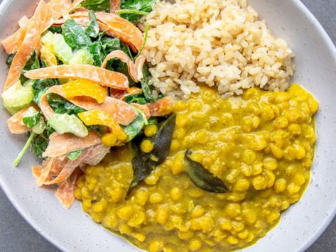 Yellow Split Pea Dahl, Split Pea Dahl, Yellow Split Pea, Dahl Recipe, Unripe Banana, Yellow Split Peas, Split Peas, Rice Side, Pea Recipes