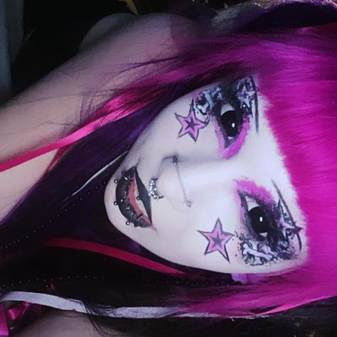 Pink Scene Makeup, Mcbling Makeup Looks, 2000s Scene Makeup, Pink Emo Makeup, Pink Alt Makeup, Egirl Eye Makeup, Scene Makeup 2007, 2005 Emo, Pink Face Makeup